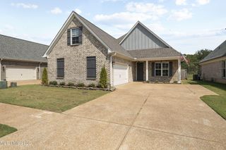 2184 Watson View East, Nesbit, MS 38651