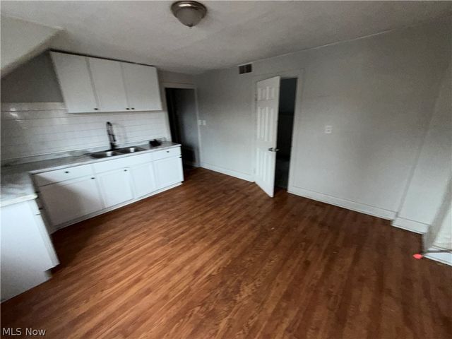 3150 W 40th Street, Cleveland, OH 44109