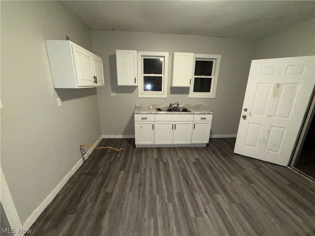 3150 W 40th Street, Cleveland, OH 44109