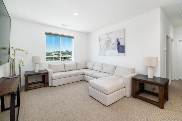 32395 Tannat Dr, Temecula, CA 92591