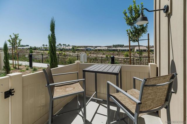 32395 Tannat Dr, Temecula, CA 92591