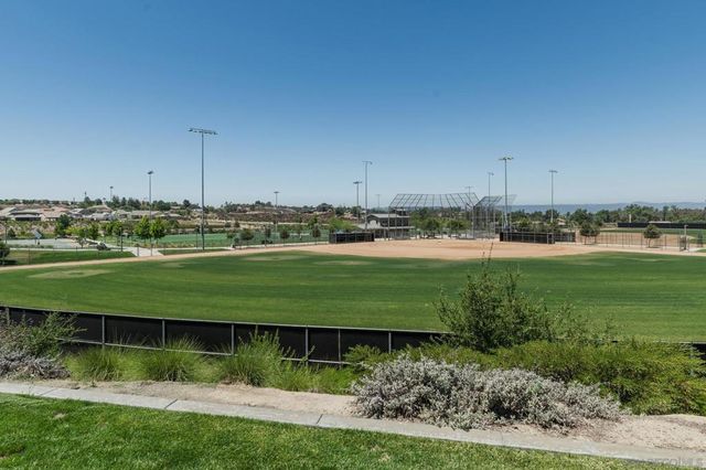 32395 Tannat Dr, Temecula, CA 92591