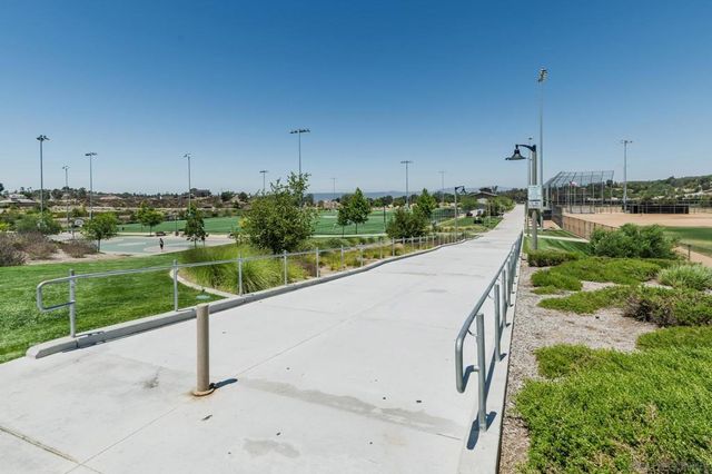 32395 Tannat Dr, Temecula, CA 92591