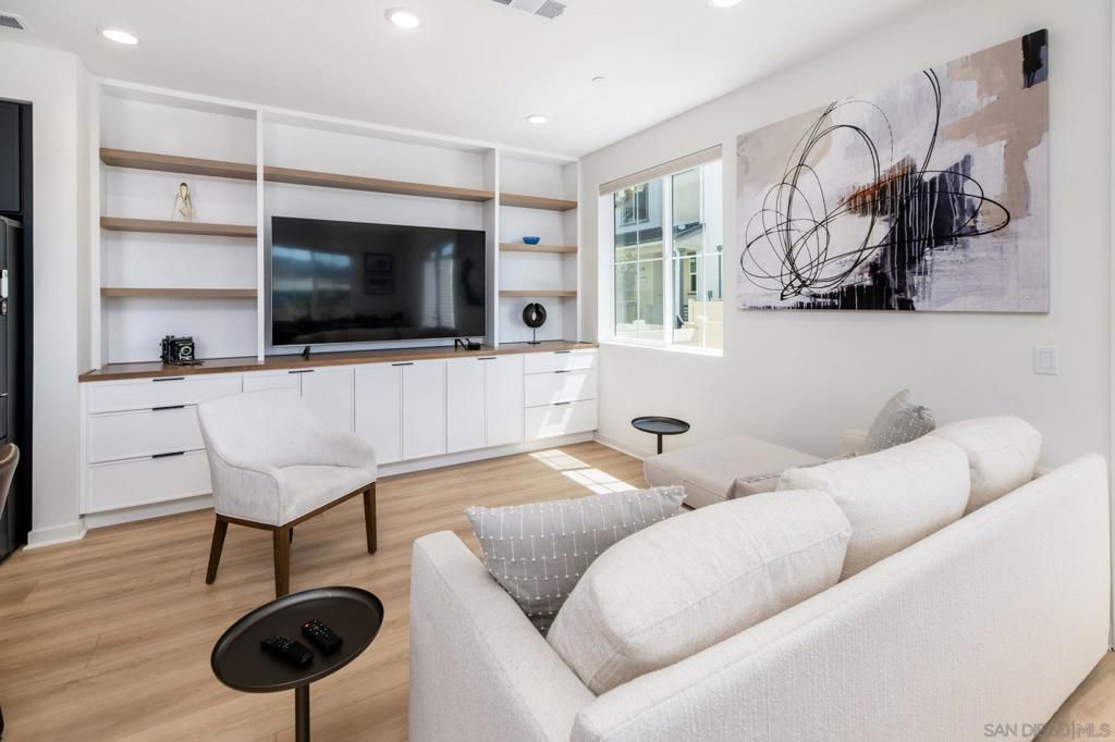 32395 Tannat Dr, Temecula, CA 92591