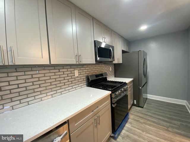 1213 CRESTVIEW RD, Darby, PA 19023