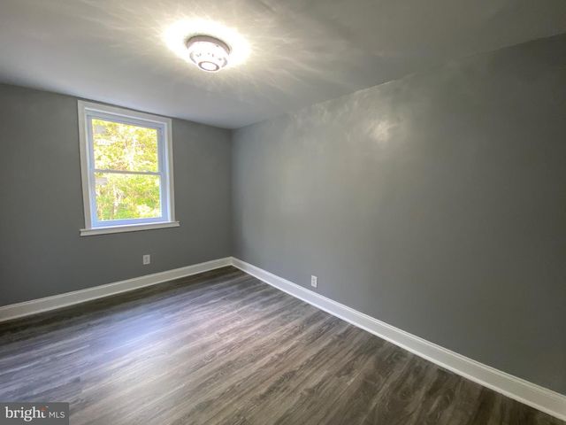 1213 CRESTVIEW RD, Darby, PA 19023