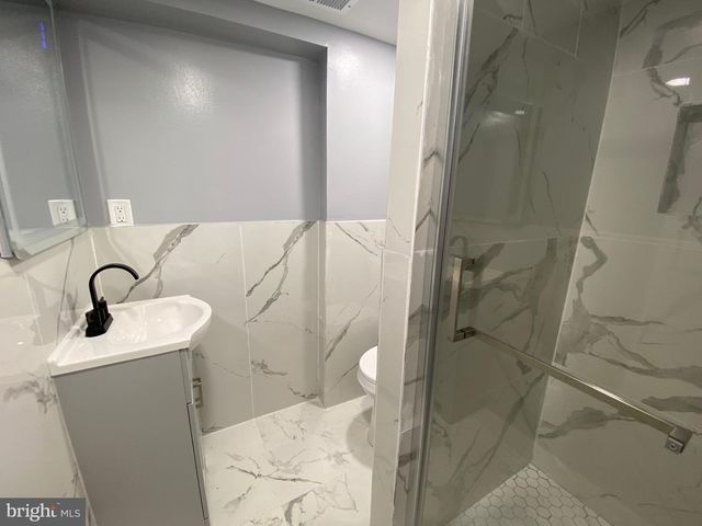 1213 CRESTVIEW RD, Darby, PA 19023