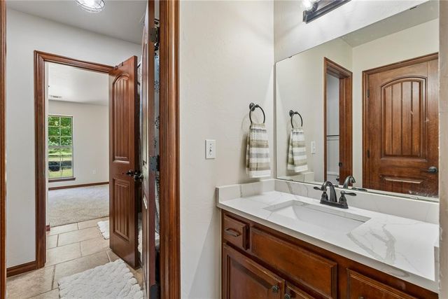 5050 Pond Drive, Harrah, OK 73045
