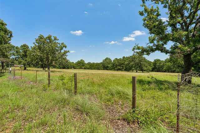 5050 Pond Drive, Harrah, OK 73045