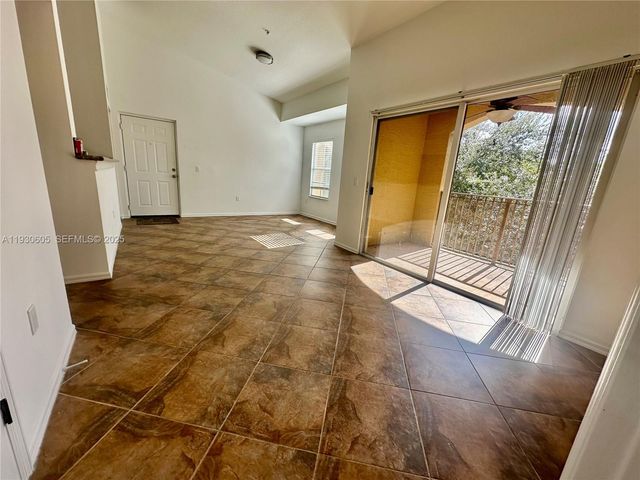 4190 San Marino Blvd 303, West Palm Beach, FL 33409