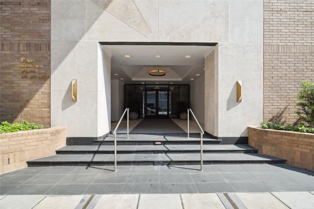 1111 Caroline Street 2908, Houston, TX 77010