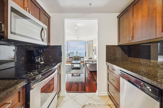 1111 Caroline Street 2908, Houston, TX 77010