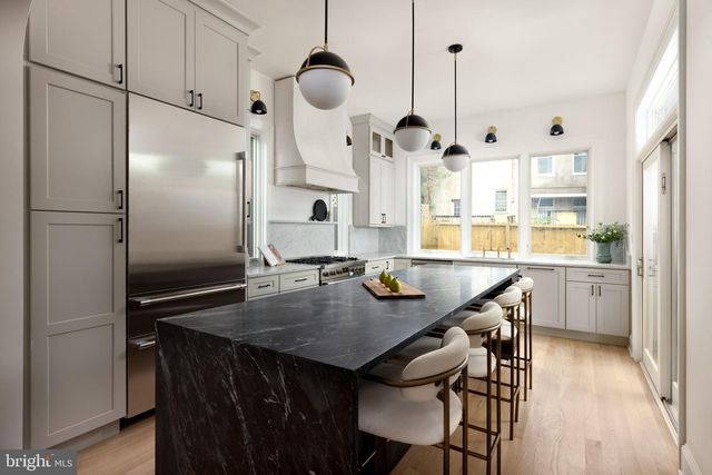 1241 4TH ST NW, Washington, DC 20001