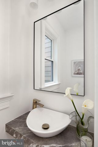 1241 4TH ST NW, Washington, DC 20001