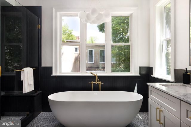 1241 4TH ST NW, Washington, DC 20001