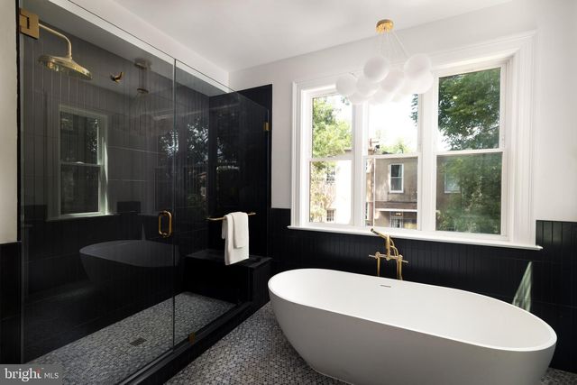 1241 4TH ST NW, Washington, DC 20001