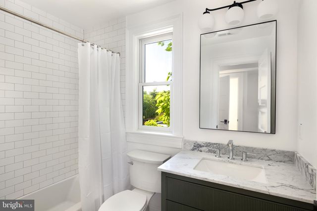 1241 4TH ST NW, Washington, DC 20001