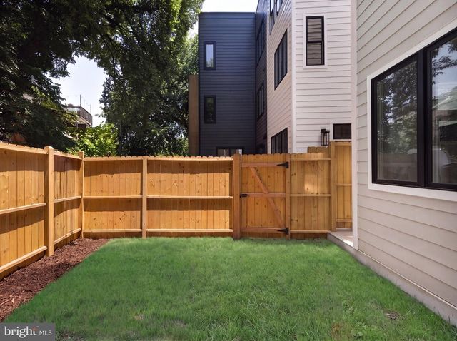 1241 4TH ST NW, Washington, DC 20001