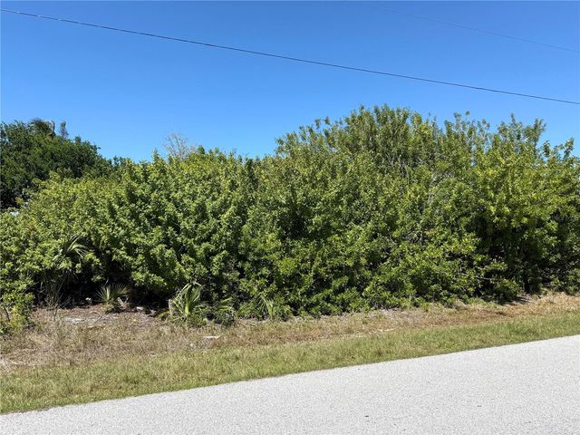 9180 SPRING CIRCLE, Port Charlotte, FL 33981