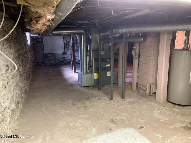 22 Lexington Avenue, Gloversville, NY 12078