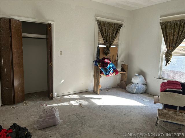 121 N P. Street, Muskogee, OK 74403