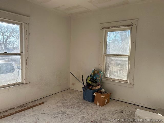 121 N P. Street, Muskogee, OK 74403