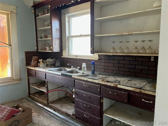 121 N P. Street, Muskogee, OK 74403