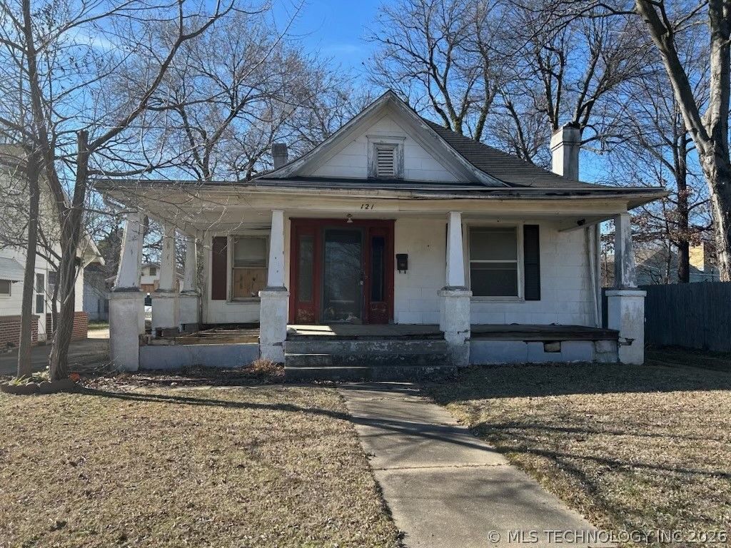 121 N P. Street, Muskogee, OK 74403