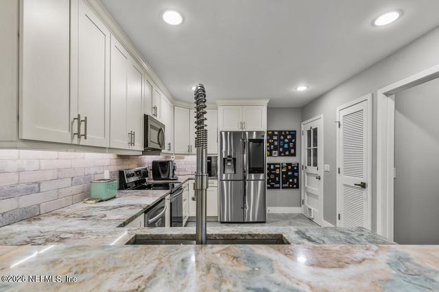 1602 7TH Street N, Jacksonville Beach, FL 32250