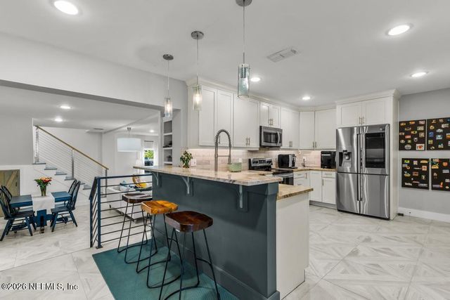 1602 7TH Street N, Jacksonville Beach, FL 32250