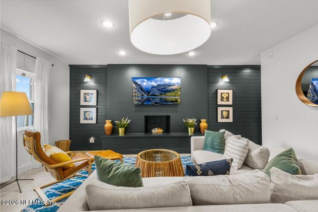 1602 7TH Street N, Jacksonville Beach, FL 32250