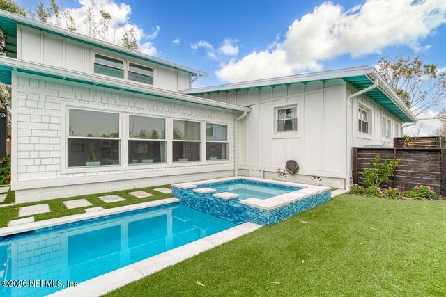 1602 7TH Street N, Jacksonville Beach, FL 32250