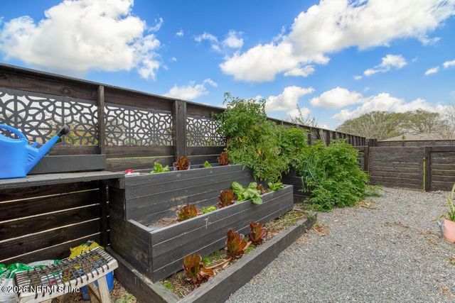 1602 7TH Street N, Jacksonville Beach, FL 32250