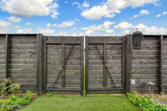 1602 7TH Street N, Jacksonville Beach, FL 32250