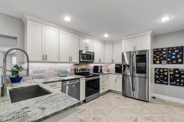 1602 7TH Street N, Jacksonville Beach, FL 32250