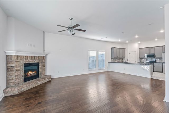 2401 Lock Lane, Pea Ridge, AR 72751