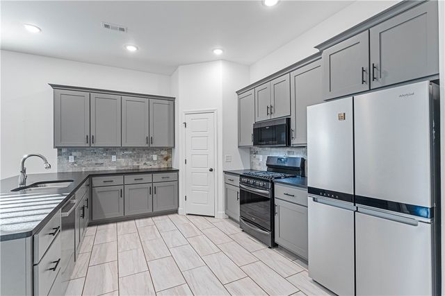 2401 Lock Lane, Pea Ridge, AR 72751