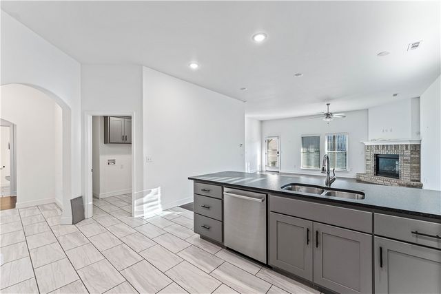 2401 Lock Lane, Pea Ridge, AR 72751