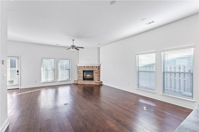 2401 Lock Lane, Pea Ridge, AR 72751