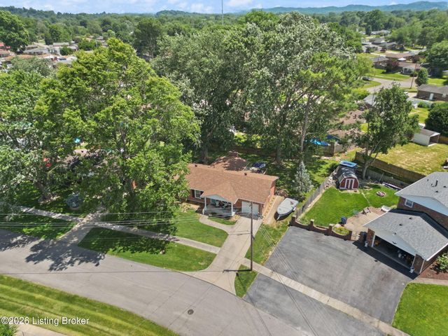 6212 Scottwood Dr, Louisville, KY 40258