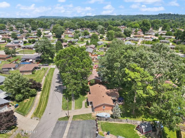 6212 Scottwood Dr, Louisville, KY 40258