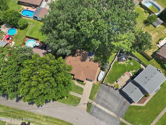6212 Scottwood Dr, Louisville, KY 40258