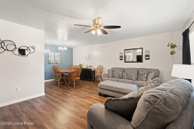 6212 Scottwood Dr, Louisville, KY 40258
