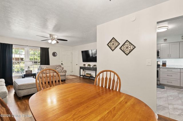 6212 Scottwood Dr, Louisville, KY 40258