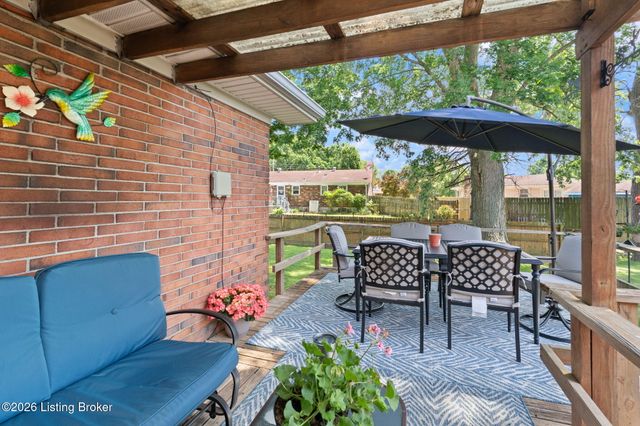 6212 Scottwood Dr, Louisville, KY 40258