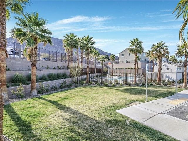 370 Rosefinch Street, Henderson, NV 89012