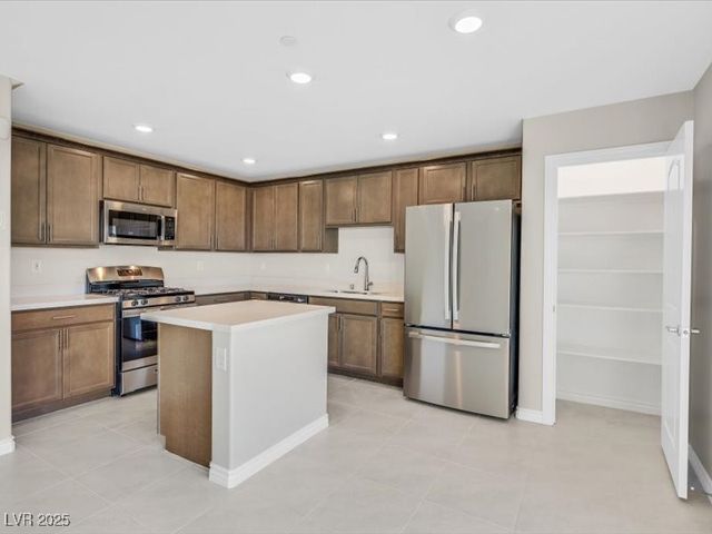 370 Rosefinch Street, Henderson, NV 89012