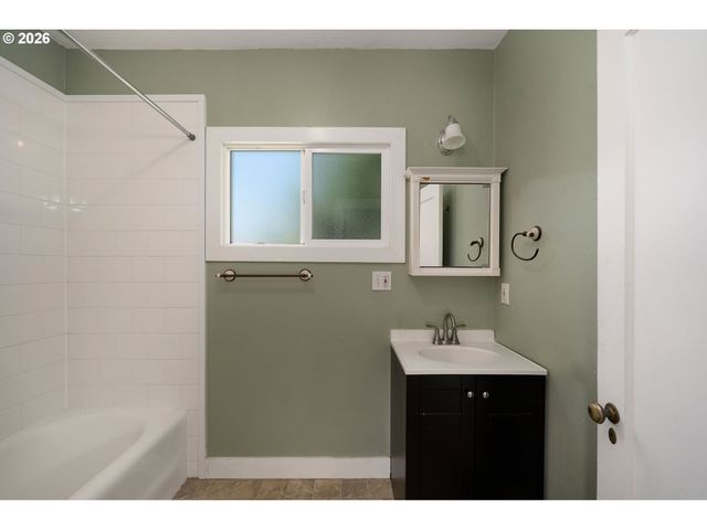 5235 Ne 16TH Ave, Portland, OR 97211