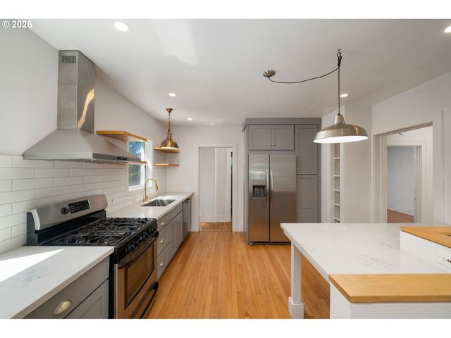 5235 Ne 16TH Ave, Portland, OR 97211