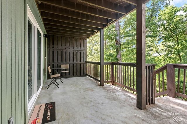 6 Alyce Lane, Bella Vista, AR 72714